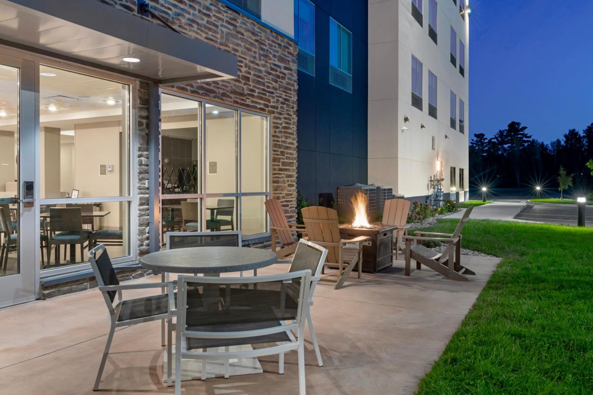 Best Western Plus Grand Rapids Mn Esterno foto