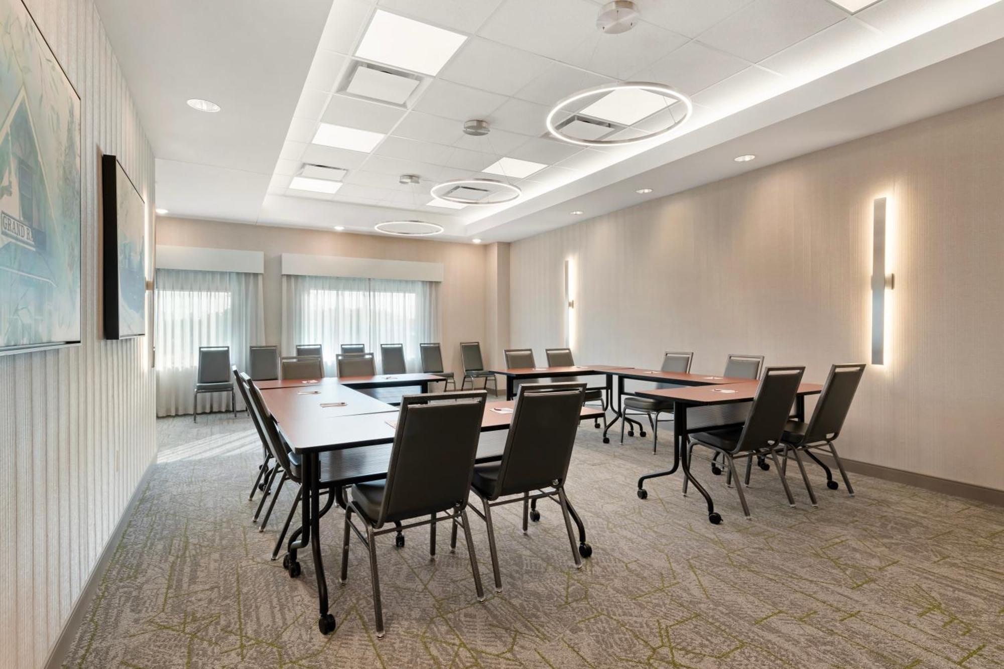 Best Western Plus Grand Rapids Mn Esterno foto